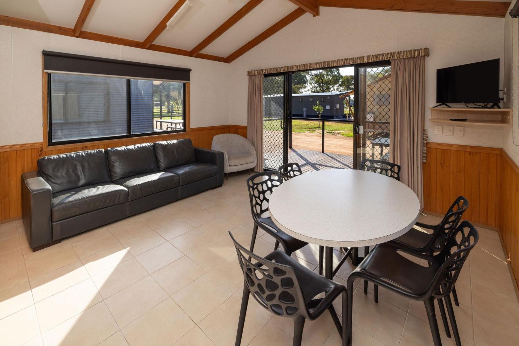 BIG4 Renmark Riverfront Holiday Park Eksteriør billede
